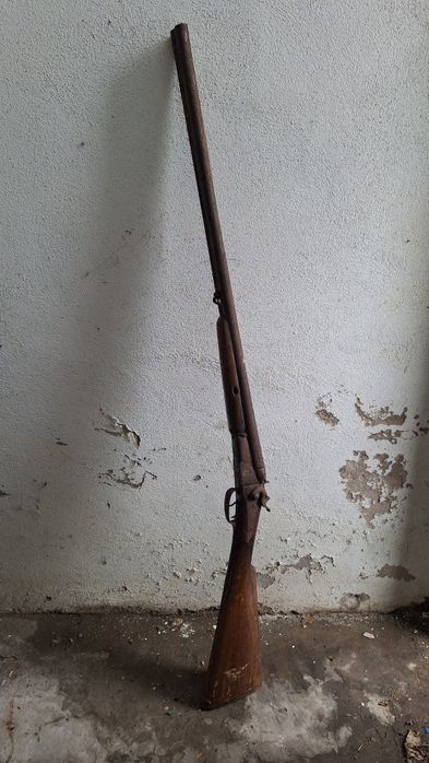 Arma antiga de coleção para restauro