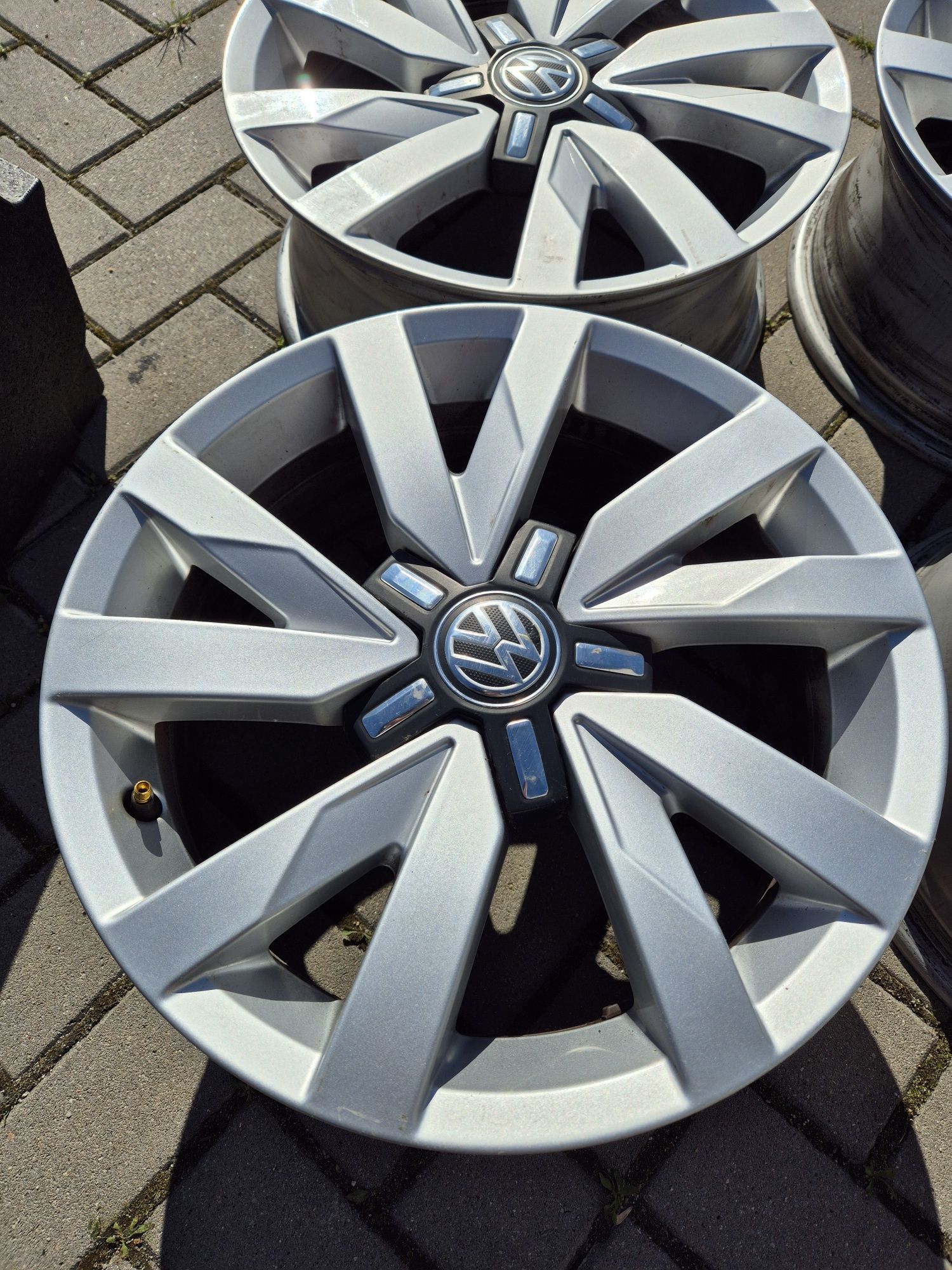 5/112/R16 Felgi VW Passat B8