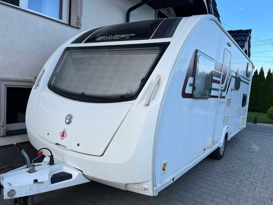 przyczepa kempingowa, swift sprite 2014 r dmc 1100 kg 6 osb 2 łóż pięr