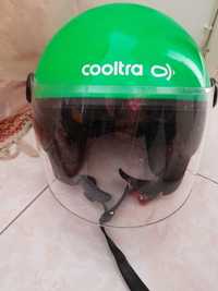 Capacete de scooter elétrica