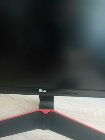 Monitor LG w doskonałym stanie