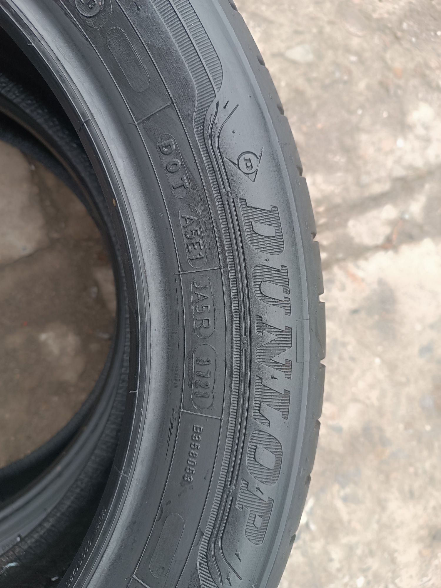 Sprzedam prawie nowe opony Dunlop 205/55 r17