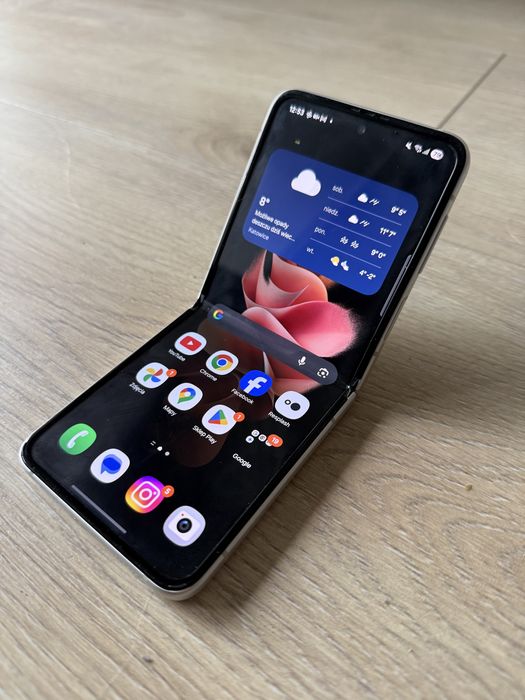 Samsung Galaxy Z Flip3