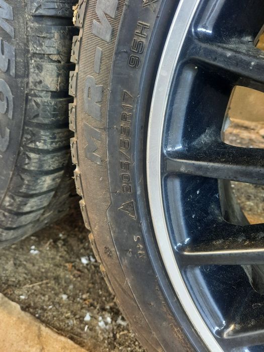 Диски 112 5 р 17 з зимньою резиною.