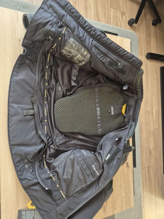 Skórzana letnia kurtka motocyklowa Shima PISTON Black 50