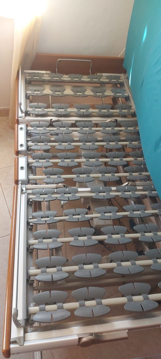 Cama articulada elevatoria