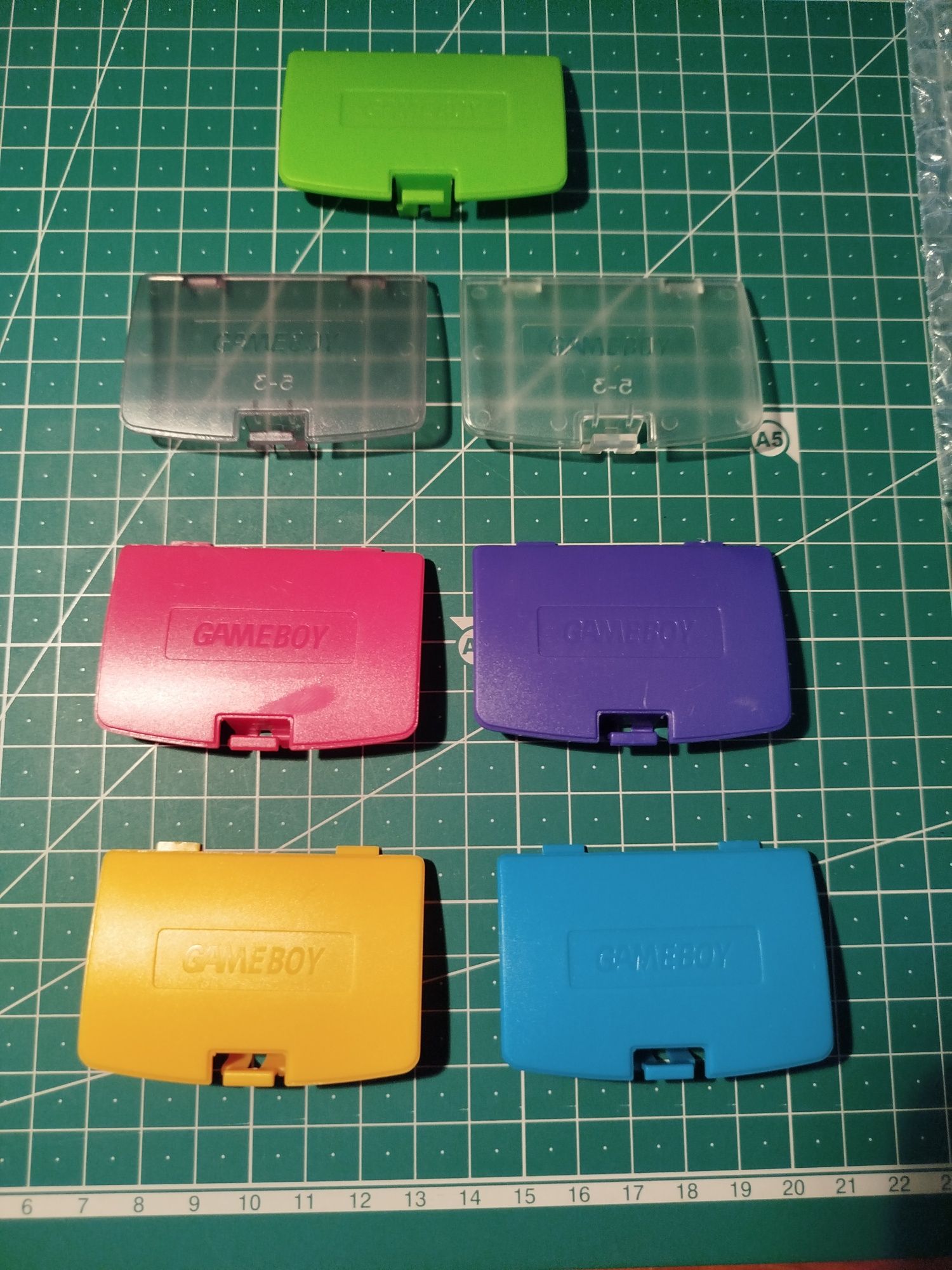 Gameboy Color tampas das pilhas