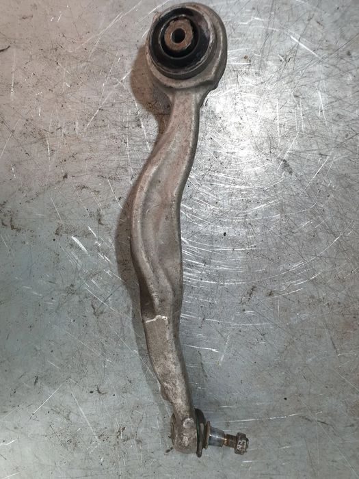 Braço de suspensão frente esquerdo MERCEDES-BENZ CLS (C218)