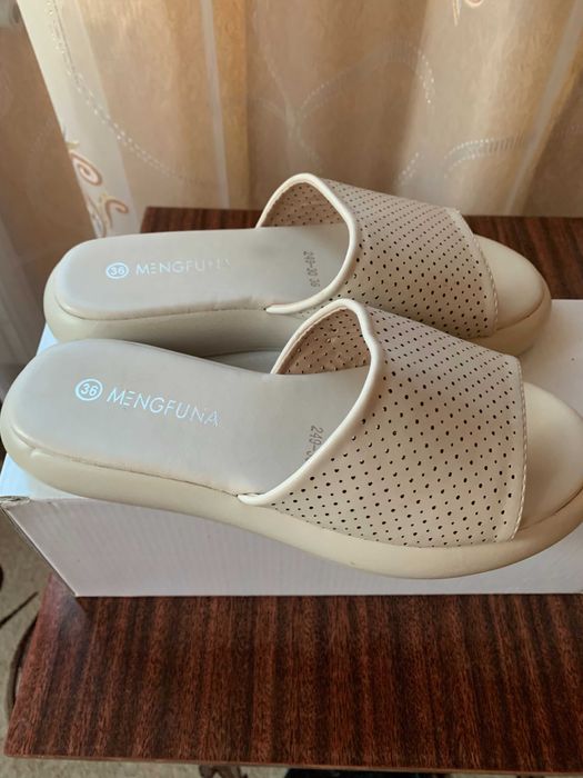 шльопанці жіночі