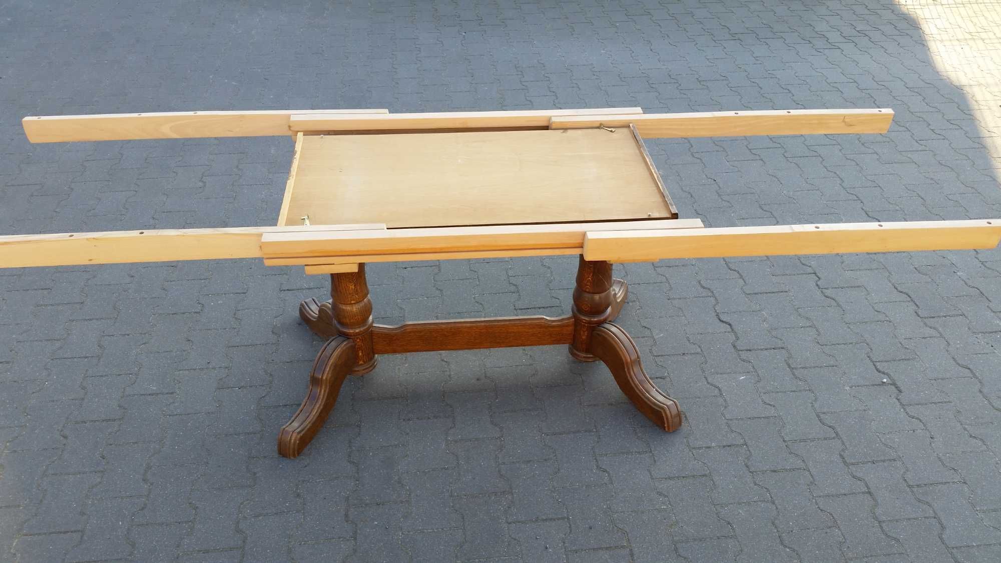 Stół stylowy na 12 osób rozkładany