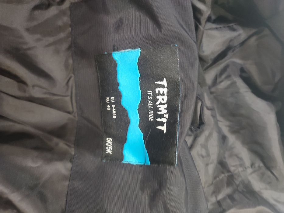 Продам мужскую курткуTERMIT  зимнюю очень теплую, не промокаемую.