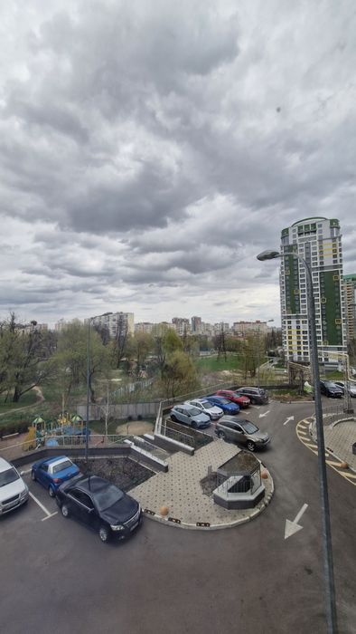 Продам 3к в ЖК Паркова Вежа Перемишльська вул. (Червонопільська), 2г