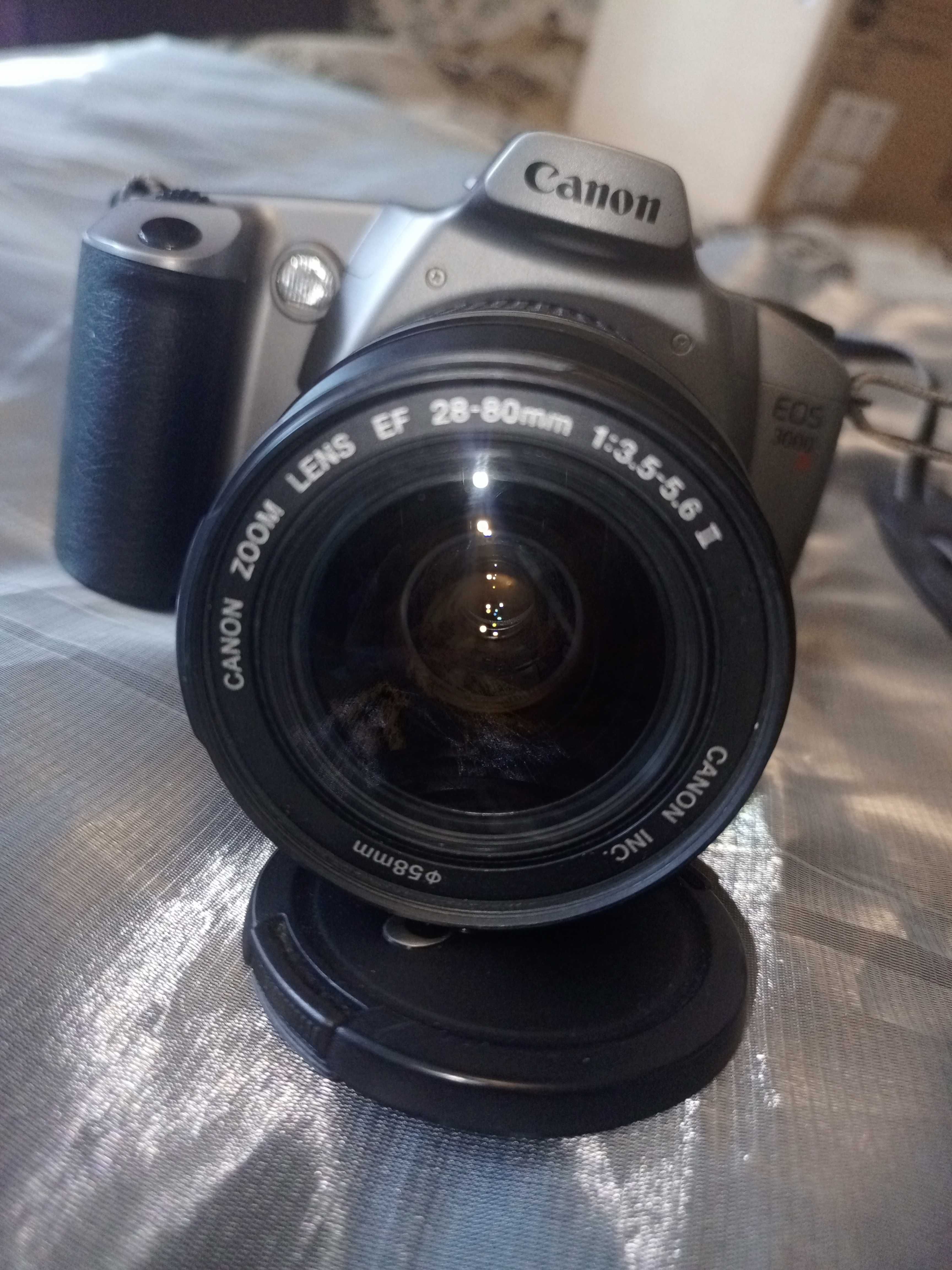 Зеркальний плівковий фотоапарат Canon EOS 3000N ( обєктив).