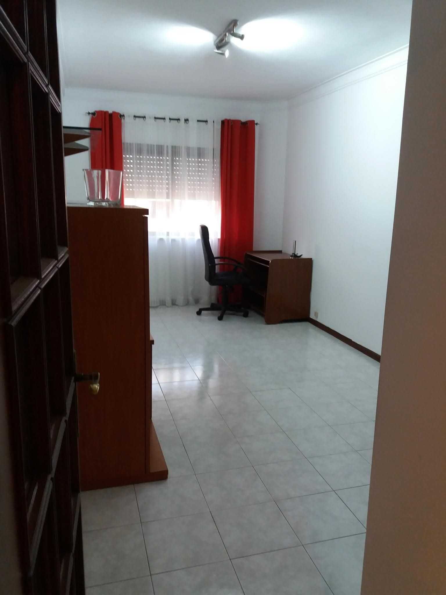 Vendo apartamento 2° andar na Baixa da Banheira