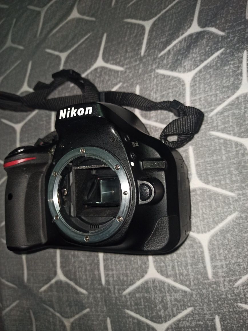 Фотоапарат Nikon D5200 body  ~15к пробіг