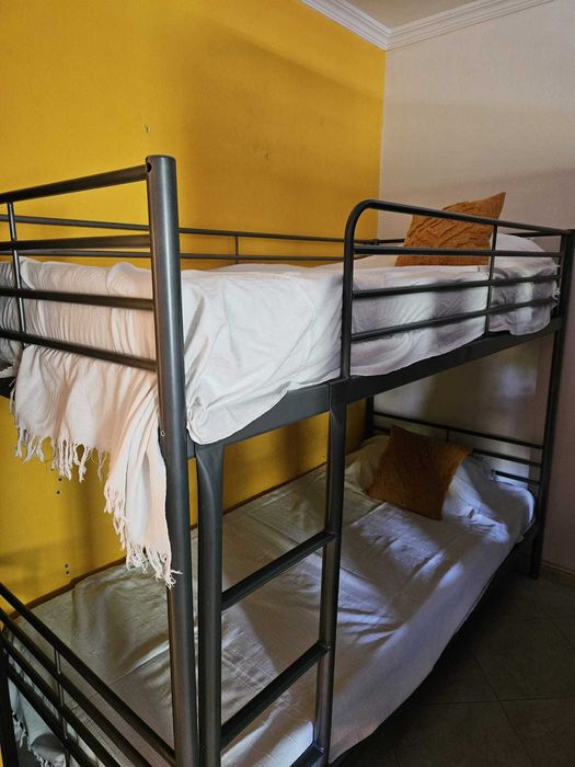 Beliche com colchões