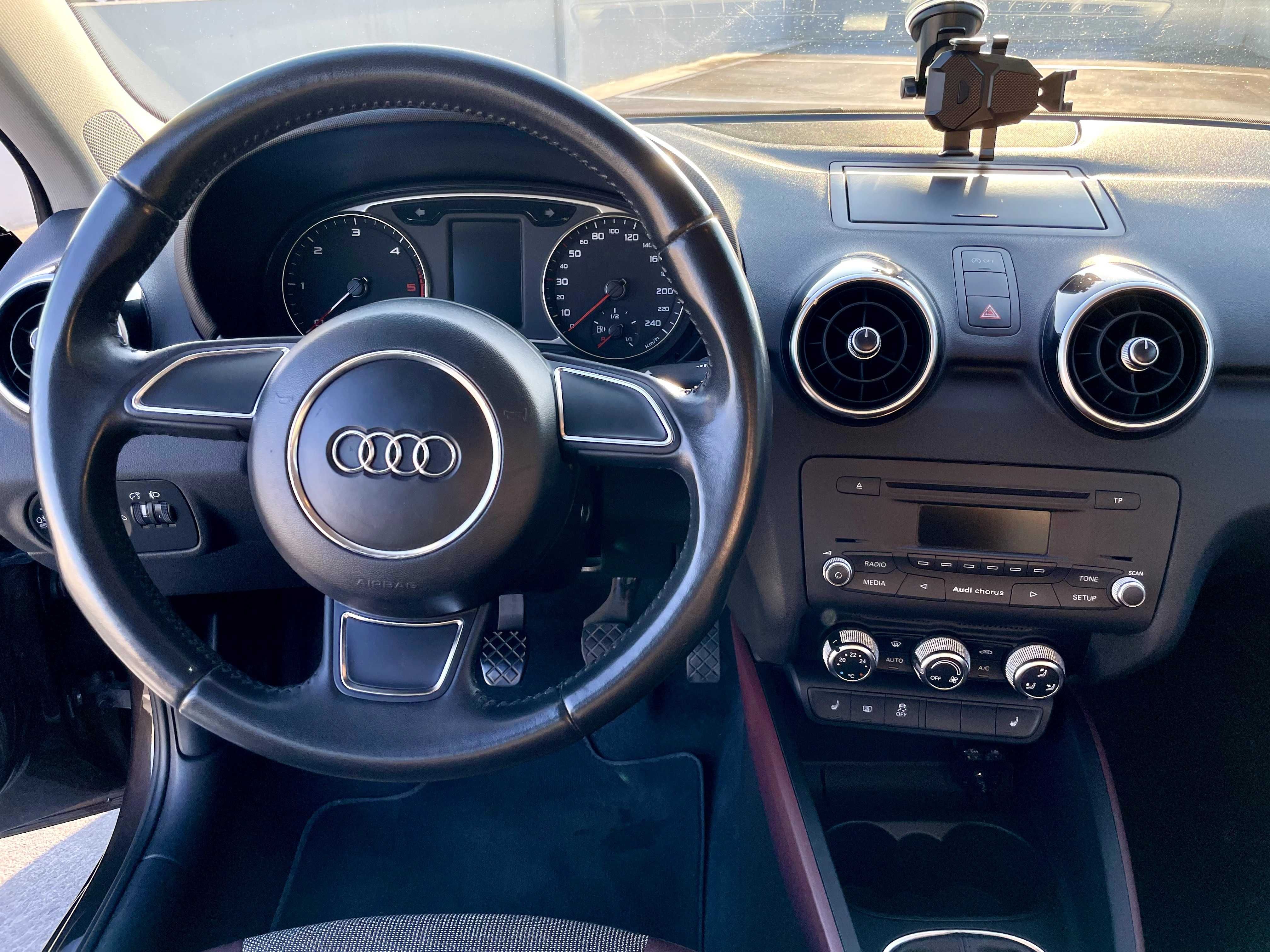 Audi A1 Sportback 1.6 TDI 2013 – Excelente Estado