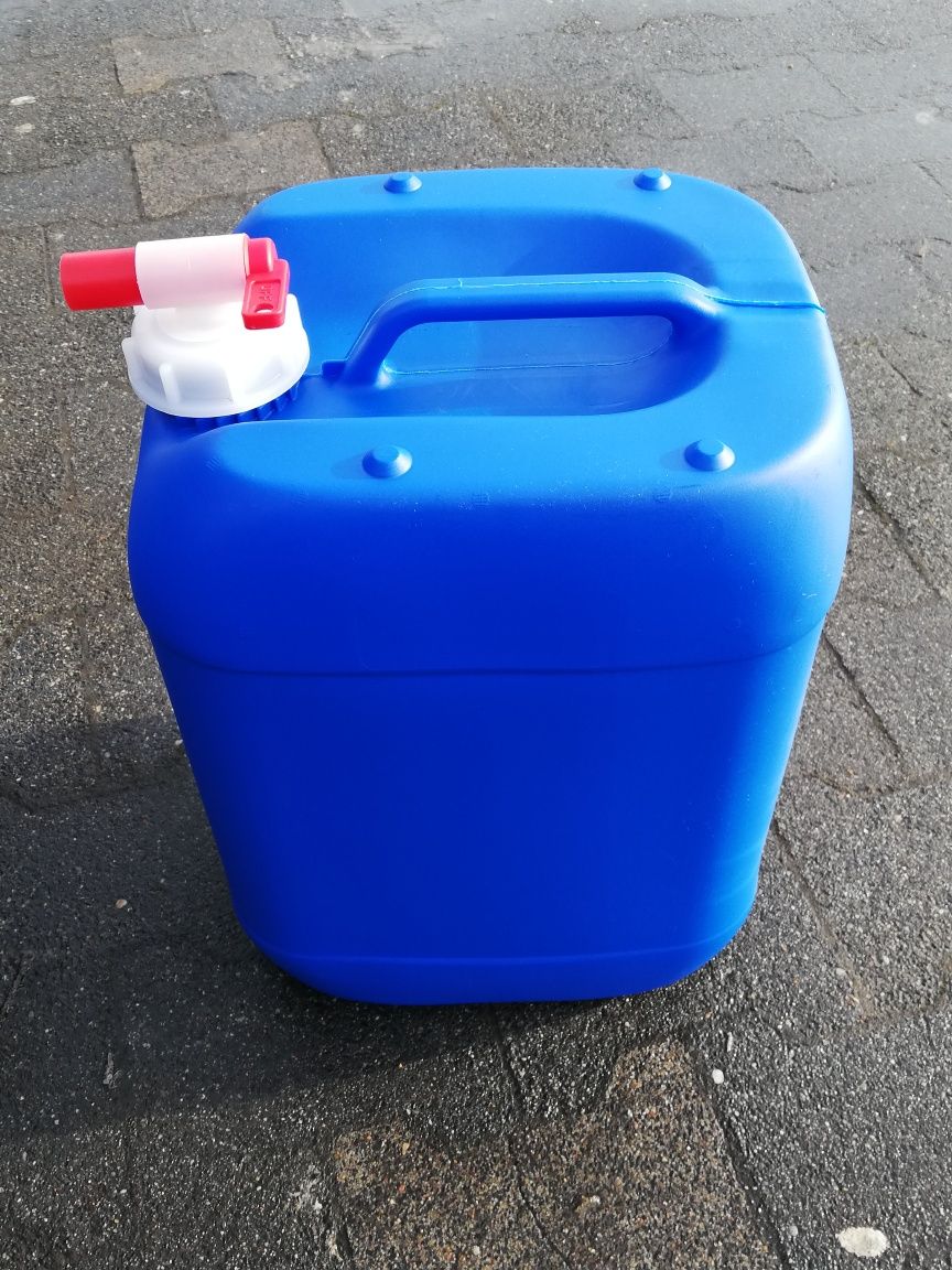 Kanistra z kranem, kanister 20L