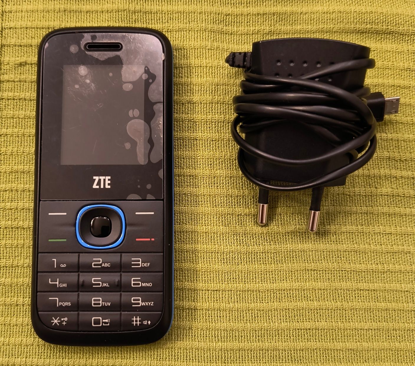 Nowy telefon ZTE R528 Dual SIM