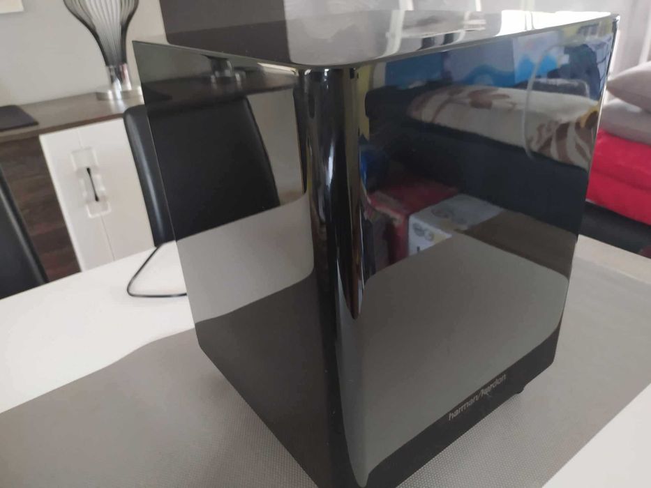 Harman Kardon  HKTS200 Subwoofer aktywny 200wat  (zadbany)