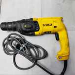 Перфоратор DeWALT D25033