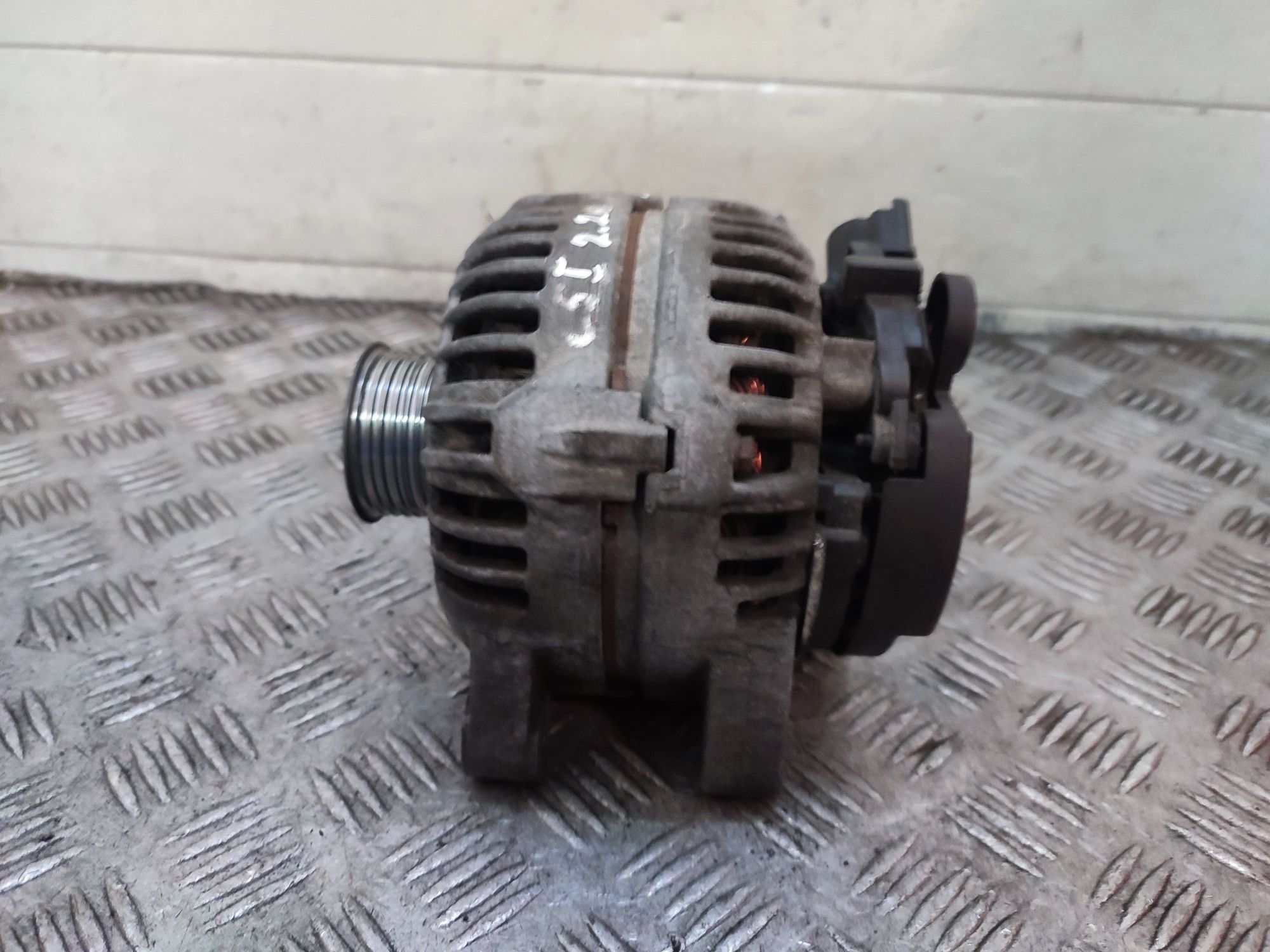 Citroen C5 I 2.2 HDI  alternator