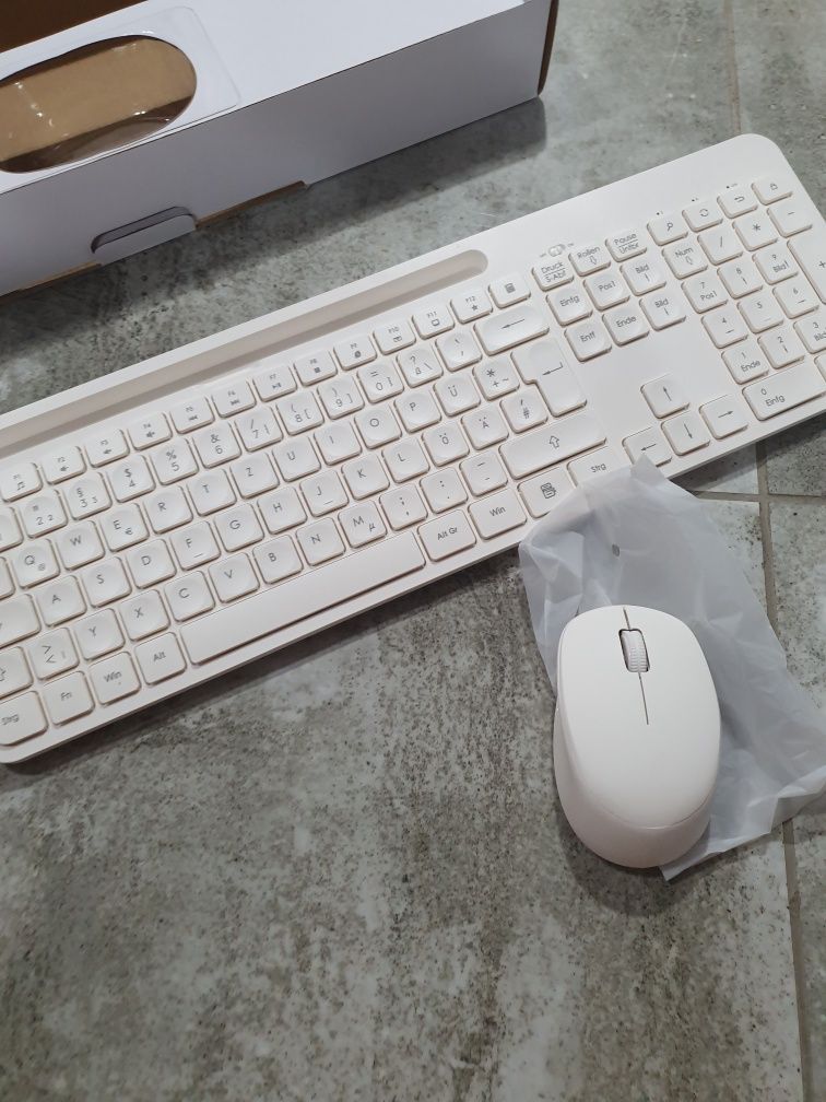 Bezprzewodowa klawiatura i mysz