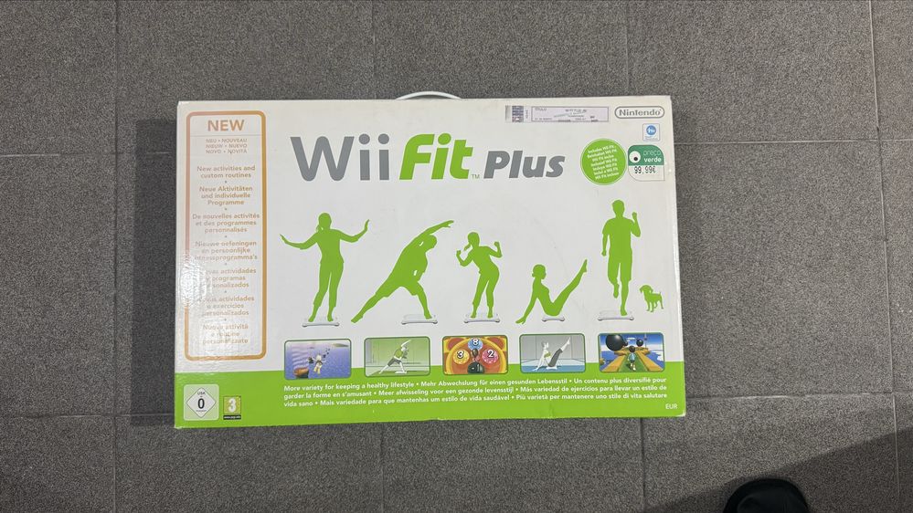 Balança e jogo wii fit plus