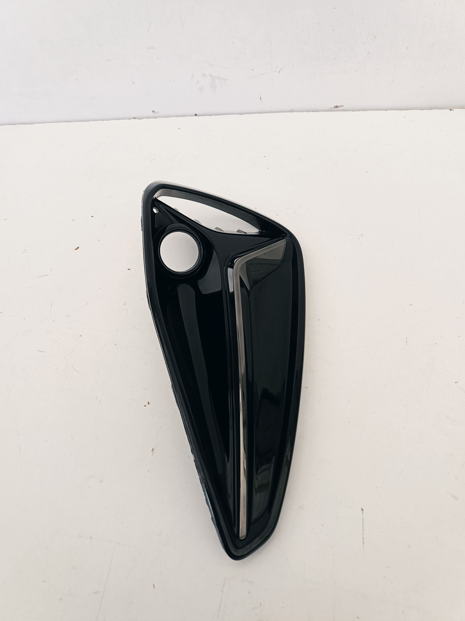 Hyundai i30 III LIFT FL 20- kratka zderzaka prawy przód prawa przednia