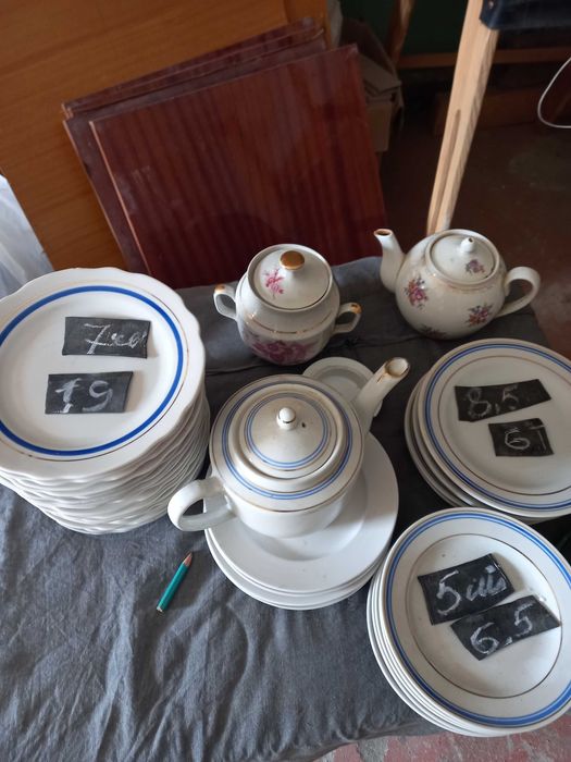 Набор тарелок, три вида