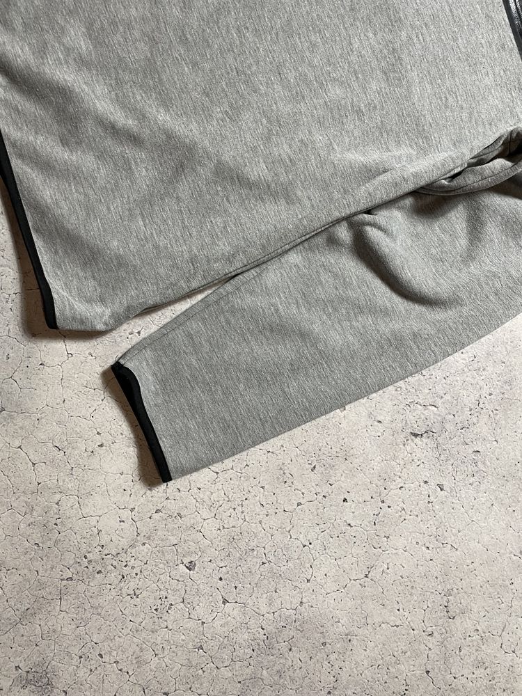 Мужская Кофта Свитшот Ellesse Оригинал M-L Tech Fleece С Лампасами
