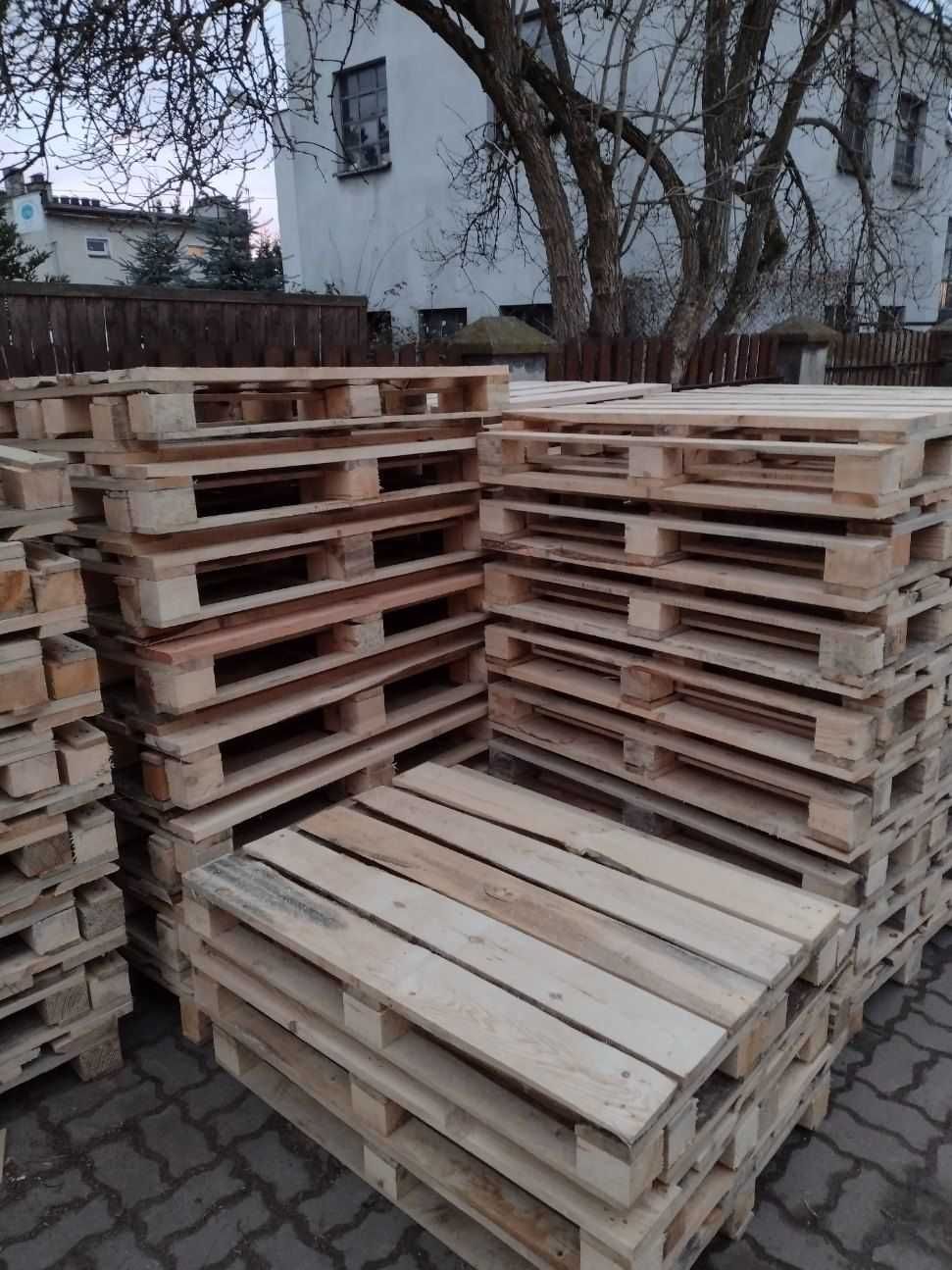 Palety 120x80, gruba deska, udżwig 1500 kg.