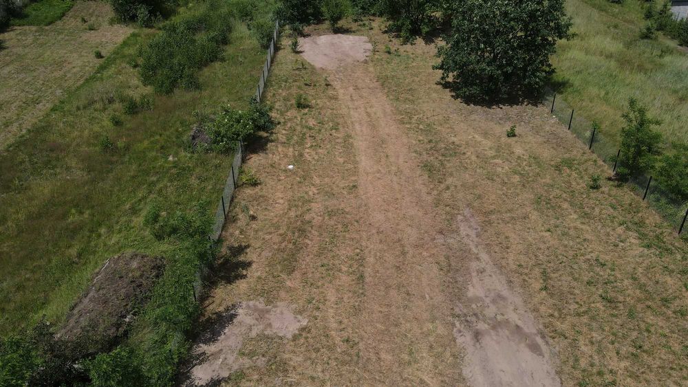 Biejków. Działka rekreacyjna 2003 m² z dostępem do mediów