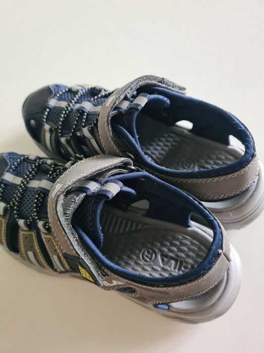 Нові сандалі Fila на хлопчика, 37 розмір