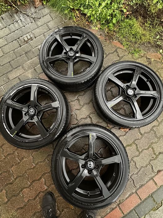 Felgi FOX 5x108 17r 42ET 7J z oponami z tego roku