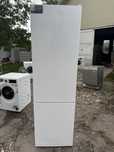 Холодильник Electrolux LNC7ME34W1