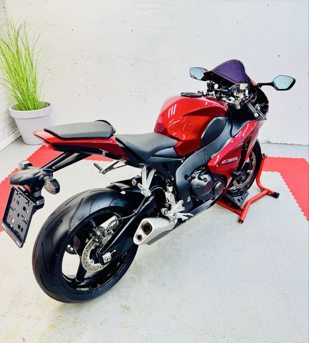 мотоцикл Honda CBR1000RR в оригіналі тільки з Японії