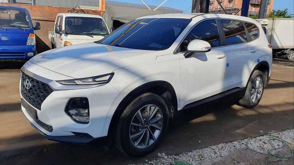 Hyundai Santa Fe 2WD