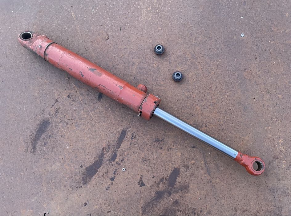 Циліндр гідравлічний ЦС 100 на МТЗ ЦС 75 на Т-40 сівалка