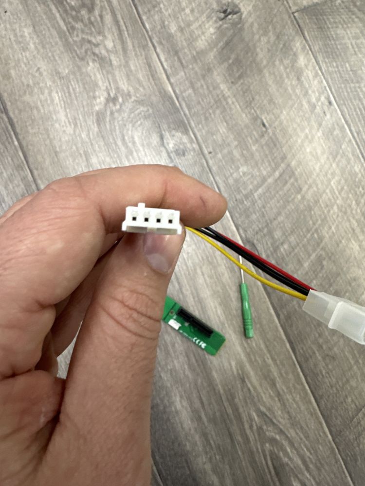 M. 2 NGFF на PCI-E 4X райзер перехідник LM-141X-V1.0, є опт