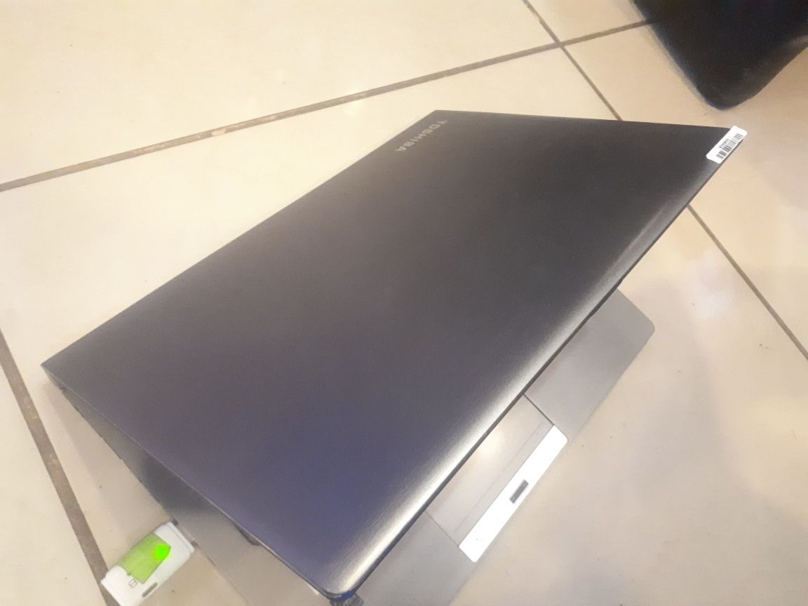 Ultrabook Toshiba portege z30 13' grafitowy i7 8gb 256ssd