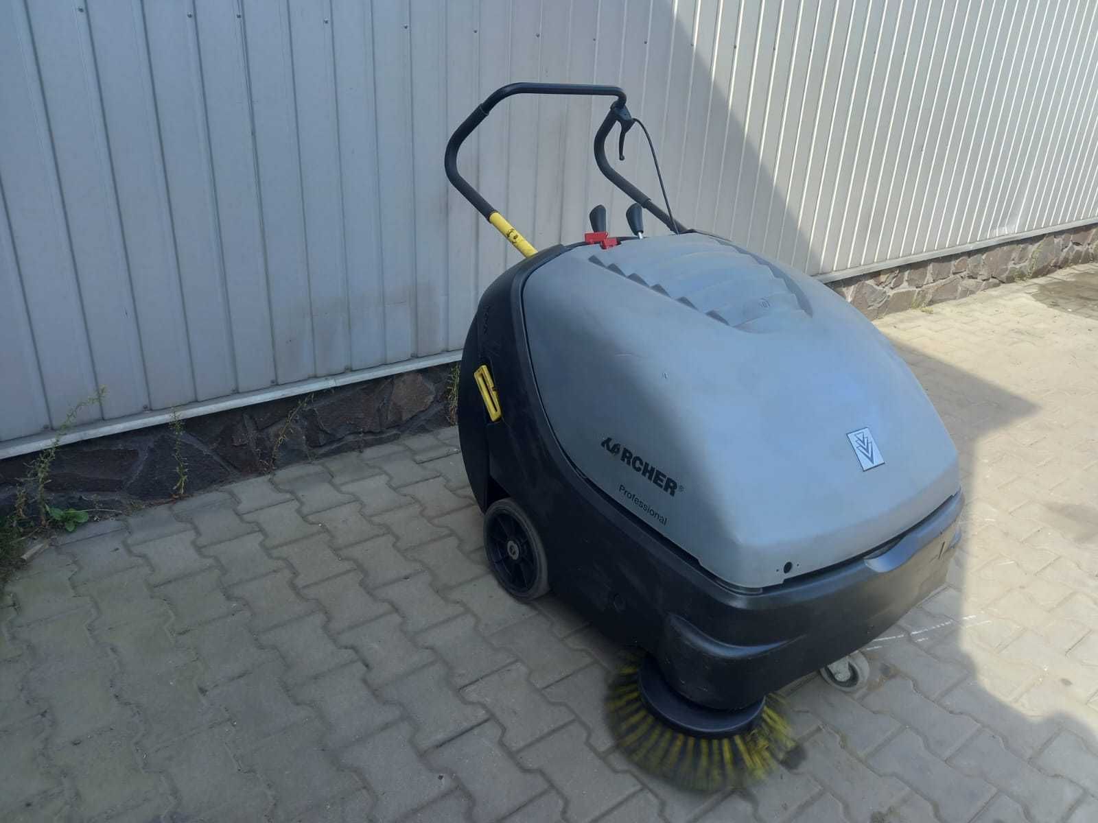 Profesjonalna zamiatarka Karcher KM 85/50 W Bp
