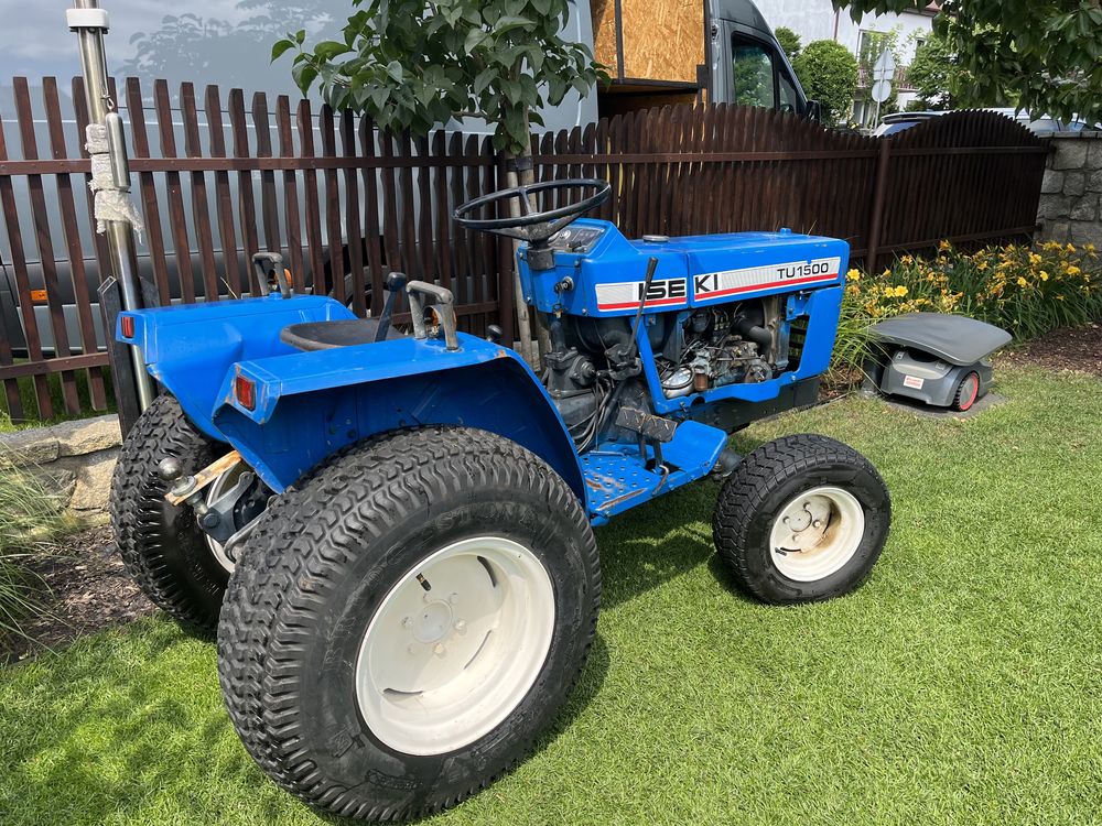 Traktorek ISEKI TU 1500 mini traktor 4x4