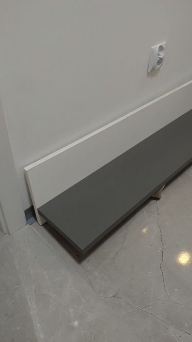 Półka wisząca biało szara