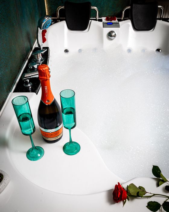 Apartament z jacuzzi na wyłączność.