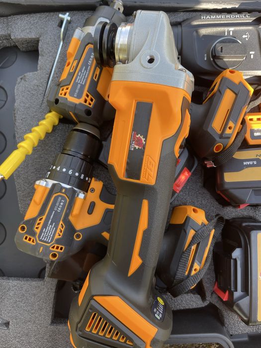 Zestaw narzędzi 4w1