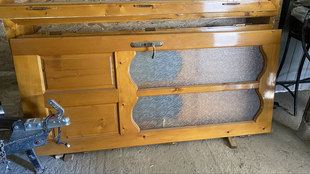 Двері деревяні бу