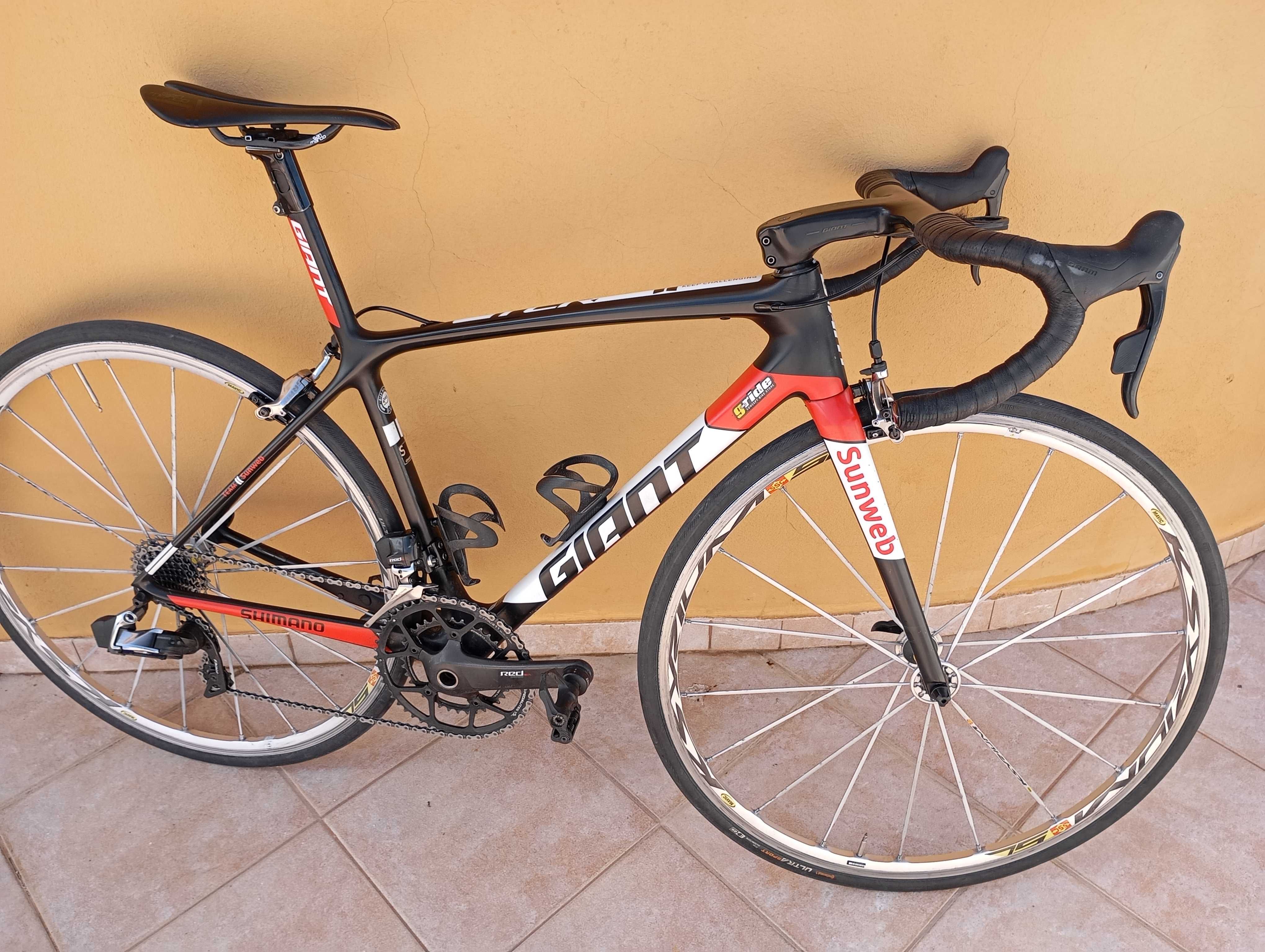 Bike Giant tcr SL  sram red pedais look tamanho s