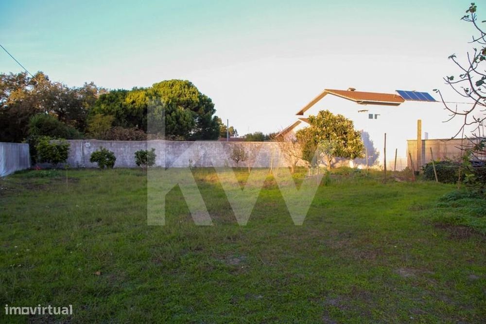 Moradia para restauro com terreno 950m2 - Gaeiras | Marinha Grande