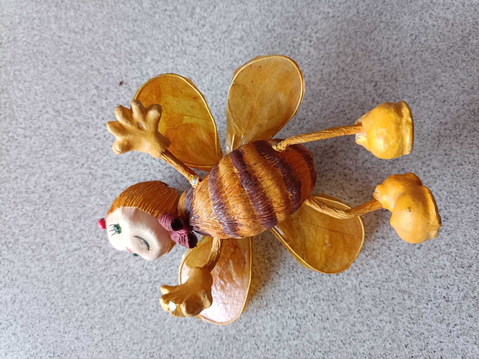 Figurka pszczółka Maja z tworzywa